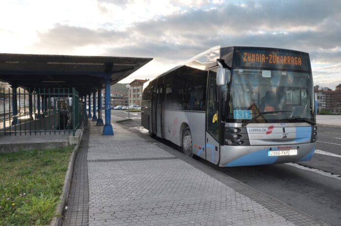 autobus-lurraldebus-1024x680-1-696x462-1