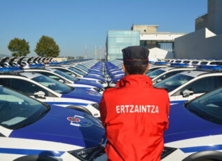 Cuatro detenidos por robar casi un centenar de prendas textiles en una empresa de Arrasate