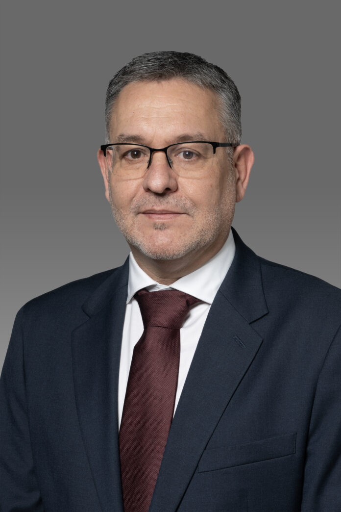 foto-consejero-696x1044-1