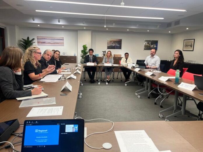 n770_Foto_Regions4_mesas-696x522-1