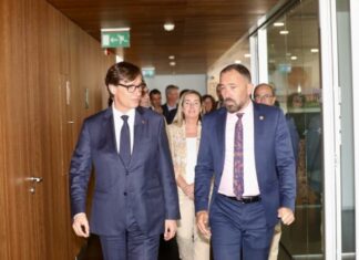 Salvador Illa presidenteak Alokabide bisitatu du, etxebizitza arloko Euskadiko politikak eta abian dauden erreformak ezagutzeko