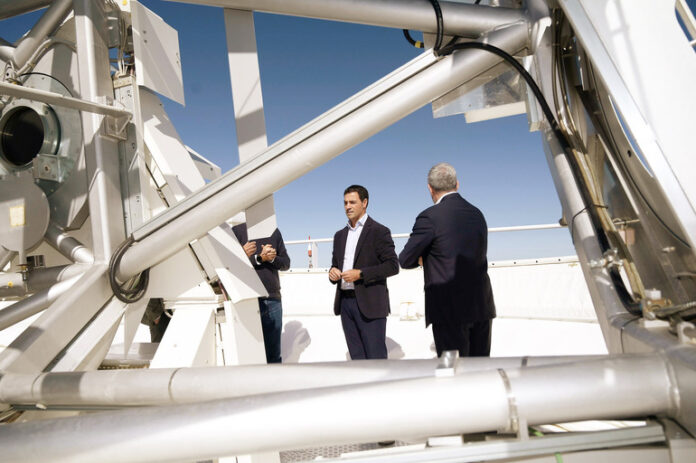 n770__USU8647-696x463-1