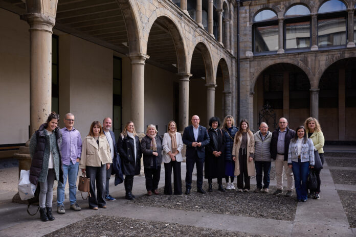 271025EDU_TIEMPOFUERA-696x464-1