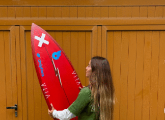 La surfista vasca Alazne Aurrekoetxea une su camino deportivo a OnlyFans