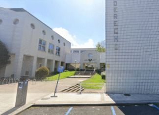 Seguridad condena el boicot a dos ertzainas en la EHU: «Evidencia la intolerancia hacia la Ertzaintza de algunas personas»