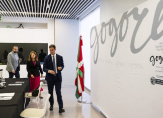 Lehendakaria Gogora Zuzendaritza Kontseiluaren bileraren buru izan da