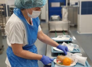 Ospitaleko menuko otordu guztietan platerak aukeratu ahal izango dituzte murrizketa medikorik gabeko dieta duten NOUeko pertsonek