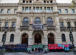 Recibimiento a la organización y participantes de la Liga de Naciones de pelota vasca en el Palacio de la Diputación Foral de Bizkaia