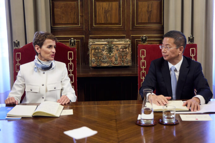 20251126_presidenta_reunionChinaLink_11-696x464-1