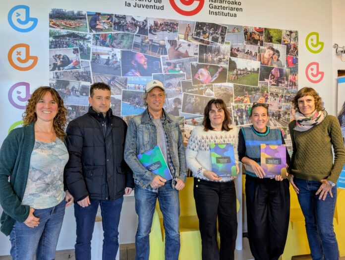 Manual-monitores-696x524-1