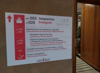 Nafarroako Jauregiak irisgarritasun unibertsala hobetzen du, pertsona guztientzat irisgarria den barneko seinaletika berri batekin