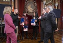 El Alcalde de Bilbao recibe a la ciclista Ziortza Villa, al boxeador Jokin García y al patinador Andoni Ibarra