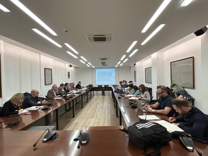 200126CT_Asistentes-a-la-reunion-del-Consorcio-del-PSIS-de-Etxabakoitz-696x522-1