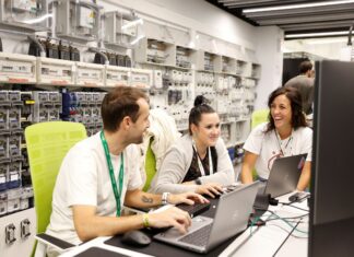 La Diputación Foral de Bizkaia e Iberdrola renuevan su colaboración en el Hub de redes eléctricas inteligentes