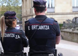 Bi atxilotu Donostiako ostalaritza-establezimendu batean indarkeria erabiliz lapurreta egiteagatik