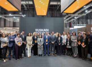Euskadik FITUR 2026 inauguratu du, jasangarritasunak eta turismo-ziklo berriak markatutako jardunaldi profesional biziarekin