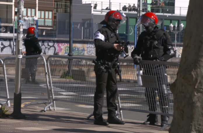43-400-BORROKAS-NO-LOGRAN-INTIMIDAR-A-VOX-EN-VITORIA-YouTube-02-24-2026_09_31_AM