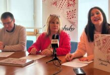 “Mundakako Atorrak” argitalpenak udalerriko ondare immateriala osatzen duten abestiak eta historia jasotzen ditu
