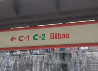 La salida de un eje en un tren en Zabalburu altera el servicio de Cercanías en plena hora punta