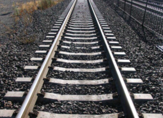 La Ertzaintza desactiva una granada antigua junto a la vía ferroviaria en Karrantza