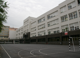 CIFP Barakaldo LHIIk, Garapen Jasangarriaren arloaren eskutik, ikasleek ikasgela mugikor gisa zaharberritutako autobus historiko bat aurkeztu du