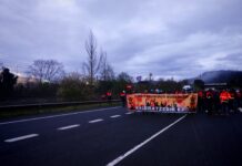 La huelga indefinida paraliza Tubos Reunidos en Amurrio con un seguimiento del 100%