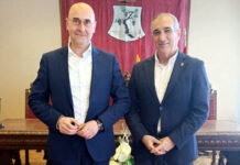 Chivite kontseilaria Agendako alkatearekin bildu da, erakundeen arteko harremanak sendotzeko eta guztien intereseko gaiak jorratzeko