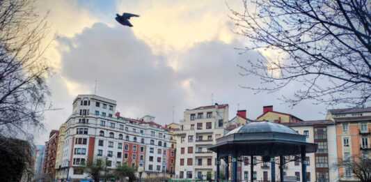 El gasto de los hogares de Bizkaia roza los 38.500 euros anuales impulsado por el encarecimiento del transporte
