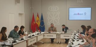 Nafarroako Gobernua aurrera egiten ari da irisgarritasun unibertsalean, eraikinetan, garraioetan, hiri eta natura espazioetan eta teknologia berrietan