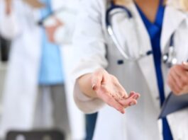 Osteópata español ayuda a niños ucranianos traumatizados por la guerra: más de 1.200 pacientes tratados