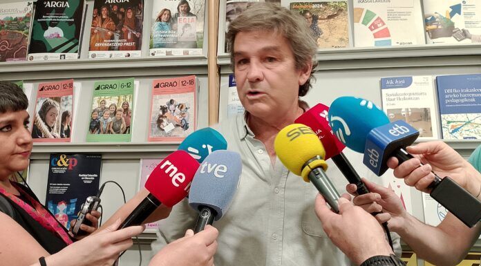 Eusko Jaurlaritzak eta Euskal Gorrak elkarteak pertsona gorrei migratzaileen erregularizazio prozesuari buruzko prestakuntza eman diete