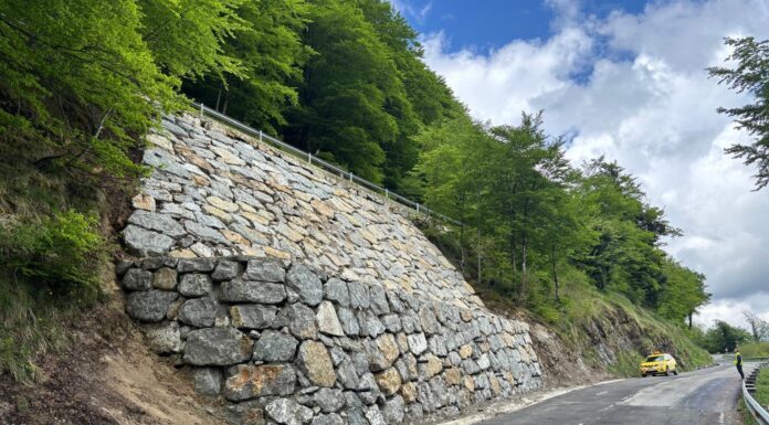 Lurralde Kohesioak NA-718 errepidea birgaitzeko lanak amaitu ditu Urbasan, mendi-hegal bat erori ondoren