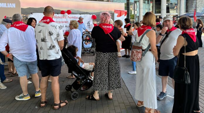 Bizkaia reúne a más de cincuenta familias de acogida en Bilbao en su tradicional jornada de convivencia y reconocimiento