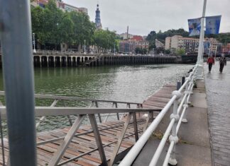 El Ayuntamiento de Bilbao cierra de forma provisional el pantalán de Pío Baroja por motivos de seguridad y mantenimiento