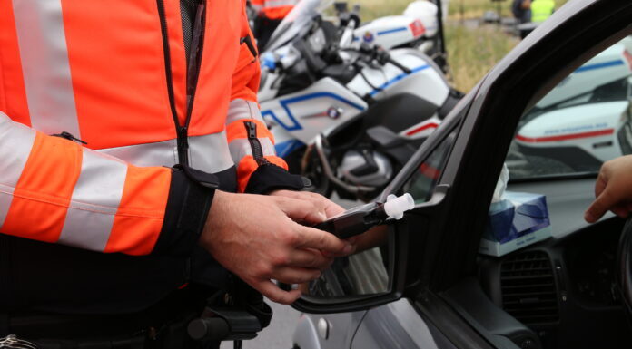 Euskal Poliziak alkohol eta droga kontrolak indartuko ditu euskal errepideetan udako hilabeteetan