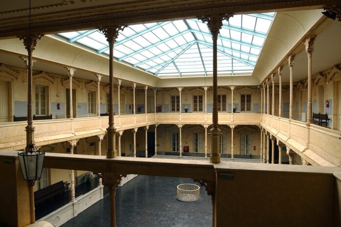 INAP-claustro-696x464-1