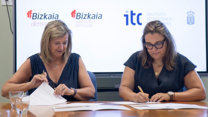 Teresa Laespada y Guayarmina Peña.