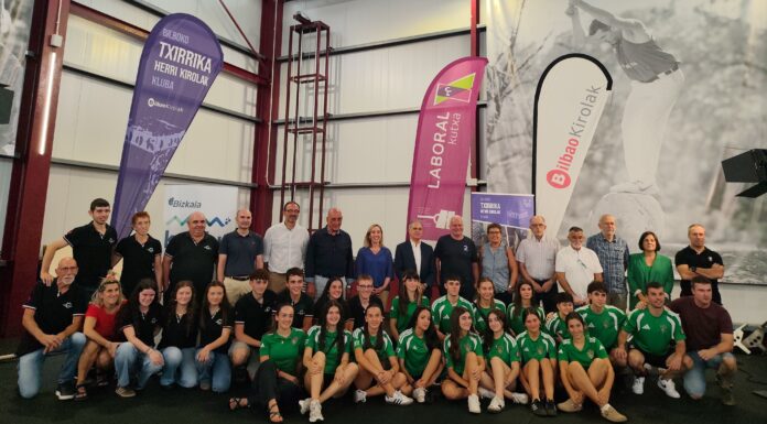 El Ayuntamiento de Bilbao se suma al proyecto ‘Bizkaian Sokatira Landuz’ para implantar este deporte en los colegios de la Villa