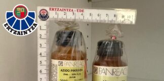 Especialistas en desactivación de explosivos retiran botes de ácido pícrico en centros escolares de Bilbao y Getxo