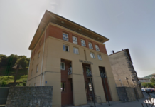 Detenido un joven magrebí tras ser sorprendido robando en el interior de dos vehículos en Tolosa