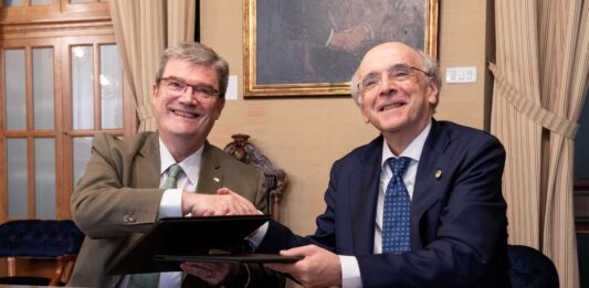 El Ayuntamiento de Bilbao y Euskaltzaindia refuerzan su alianza para impulsar el euskera