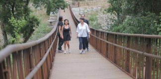 La Diputación de Bizkaia completa el recorrido peatonal entre Gaztelugatxe y Bermeo con la nueva pasarela de Madari