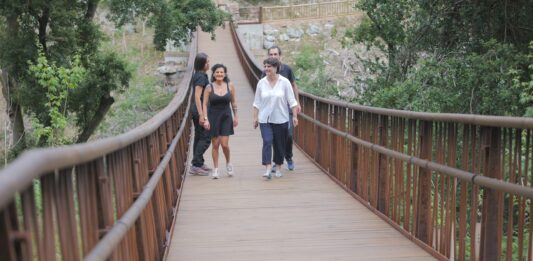La Diputación de Bizkaia completa el recorrido peatonal entre Gaztelugatxe y Bermeo con la nueva pasarela de Madari