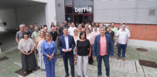 Imanol Pradales Lehendakariak Berria egunkariaren instalazioak bisitatu ditu
