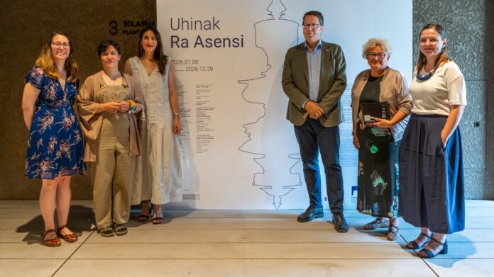 uhinak-ra-asensi-00-696x391-1