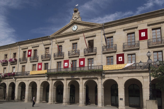 TAFALLA-AYUNTAMIENTO-66-696x461-1