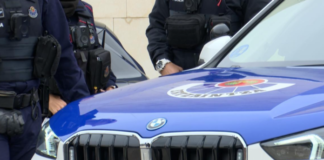 Bi atxilotu Bilboko ileapaindegi batean eta okindegi batean lapurreta egiteagatik