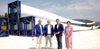 Labrazako parke eolikoa aurrera doa aerosorgailuen lehen palak iritsi ondoren