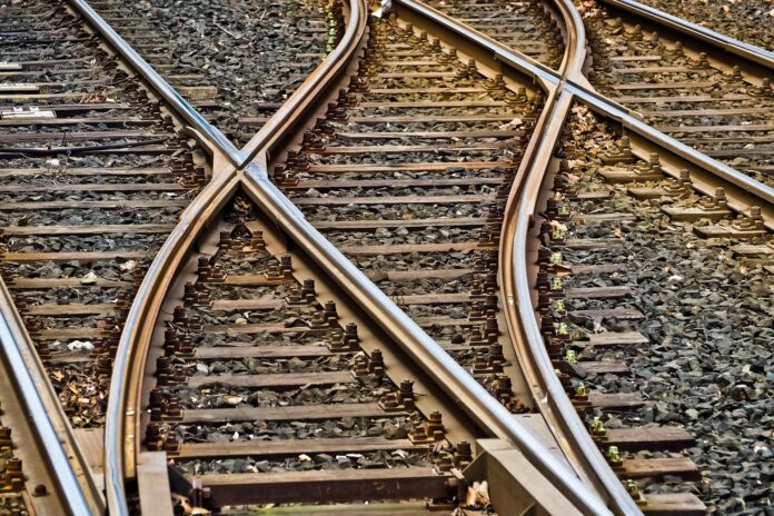 Tren-696x464-1