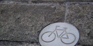 Debekatuta dago NA-7010 errepidean bizikletaz ibiltzea irailaren 30etik aurrera, Landaben eta Arazuri-Orkoien industrialdeen arteko trenbide-saihesbidea eraikitzeko lanengatik